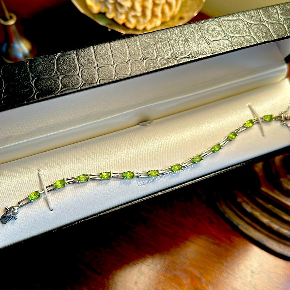 Peridot and sterling silver bracelet